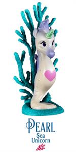 Make the Seahearts Sea-bassador Pledge promise to protect the sea, sea life and use less plastic!